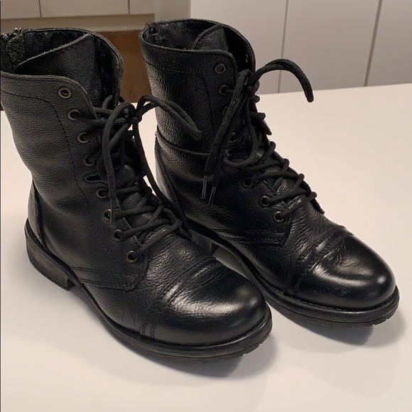 Steve Madden Shoes - Steve Madden leather lace up combat boots